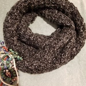 Kennet Cole scarf